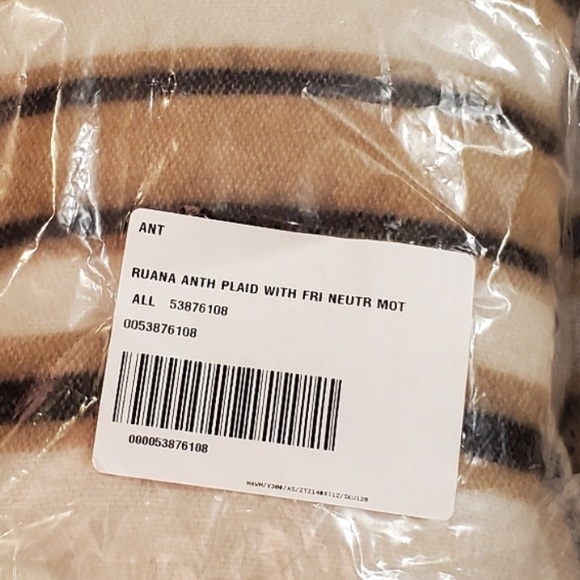 Anthropologie | Plaid wrap with fringe | One Size - Picture 8 of 9